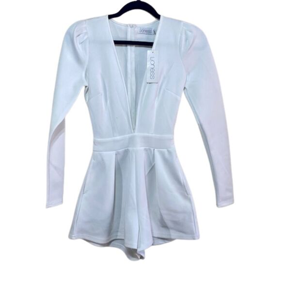 NWT LIONESS LONG SLEEVE WHITE DEEP V ROMPER - Picture 2 of 5